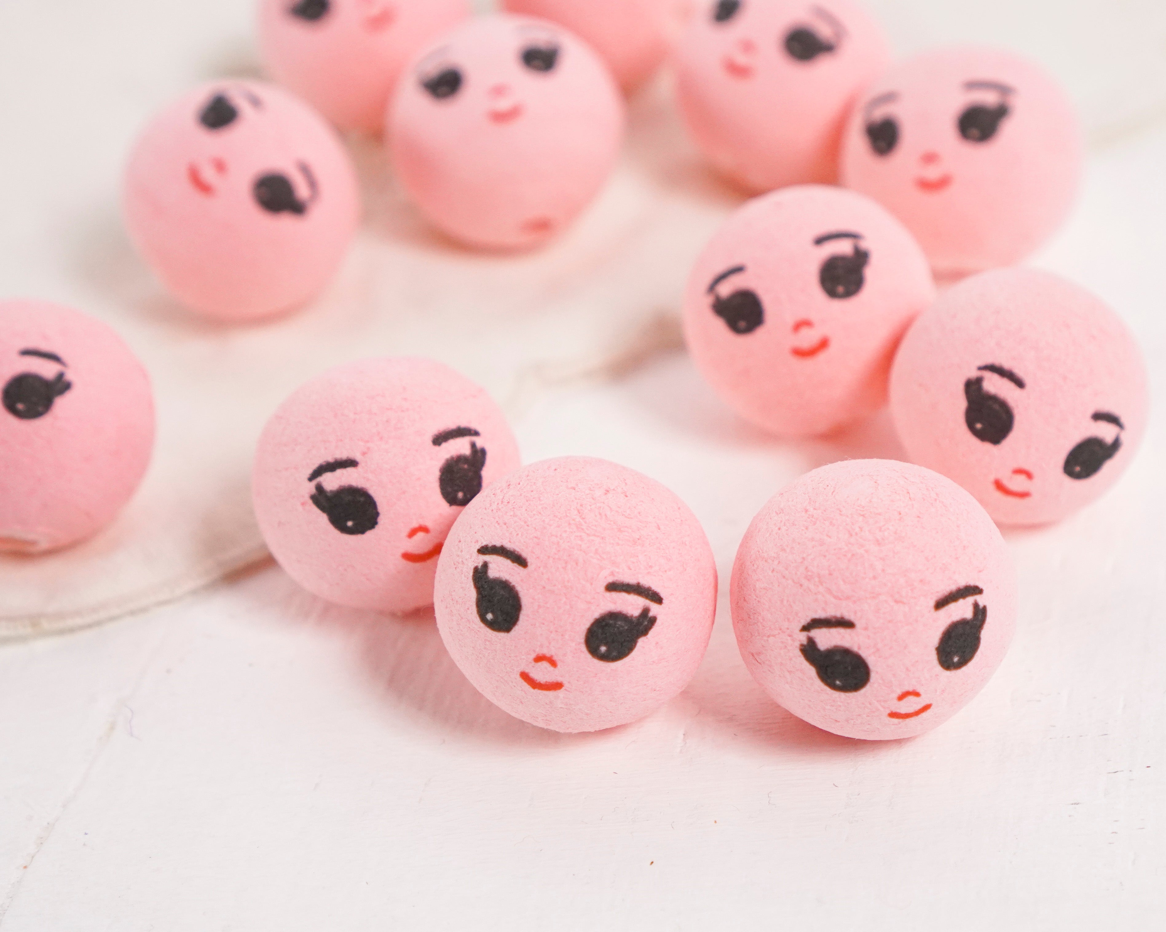 Spun Cotton Heads: DREAMER - 22mm White Doll Heads with Faces, 12 Pcs. –  Smile Mercantile Craft Co.