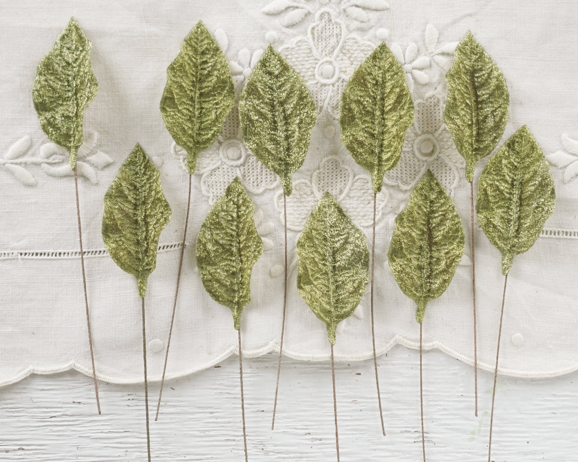 Light Moss Green Velvet Leaves, Large, 10 Pcs. – Smile Mercantile Craft Co.