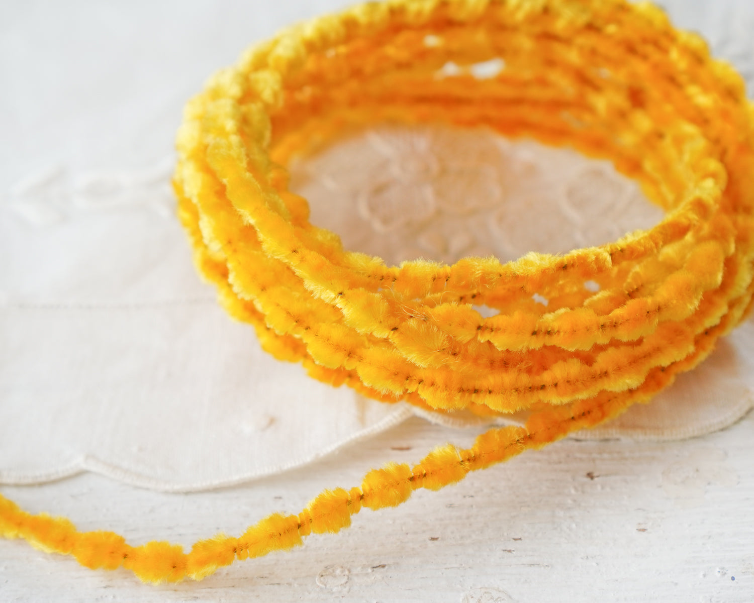 Chenille Yellow 30cm, 50pcs.