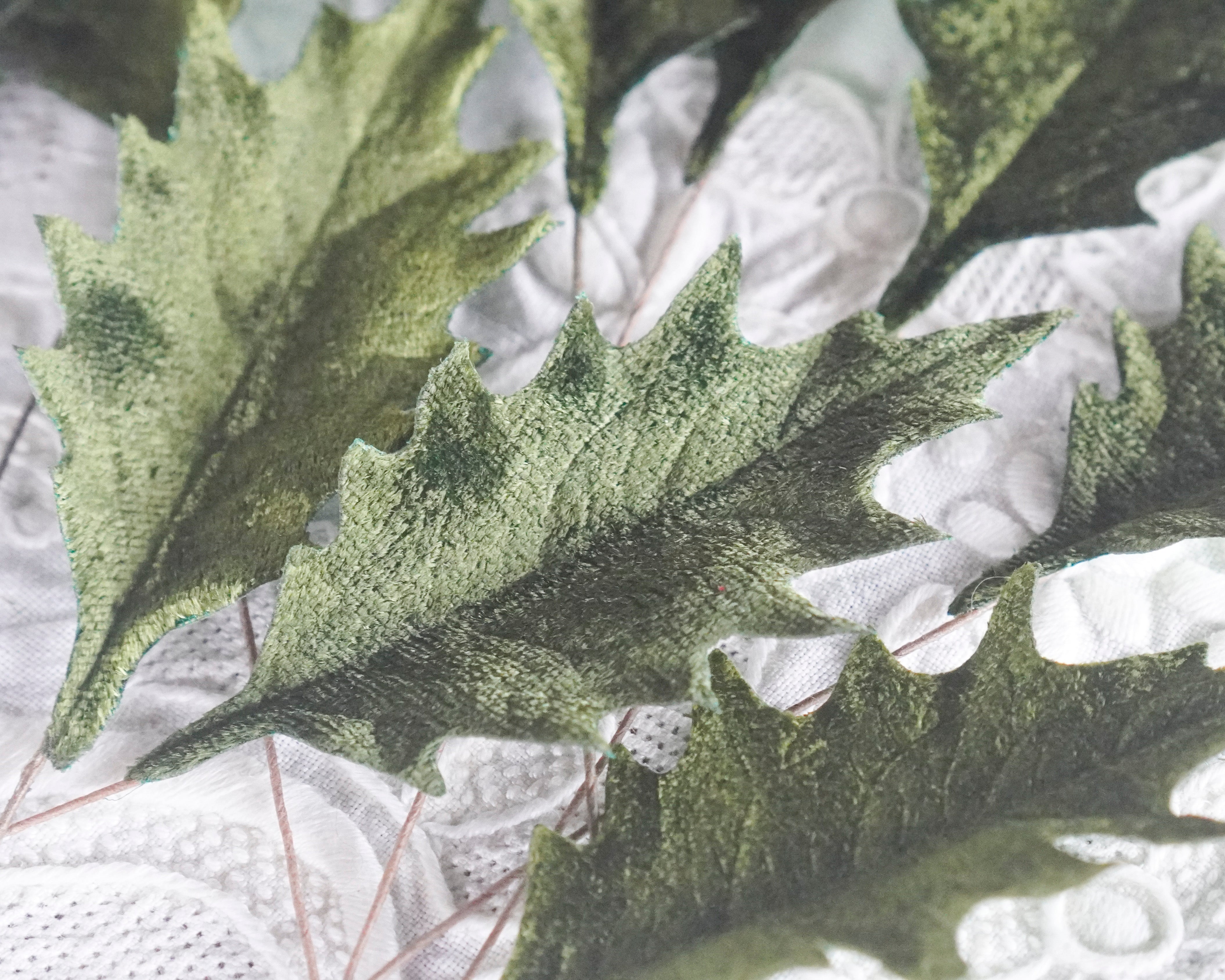 Velvet Holly Leaves, 10 Pcs.